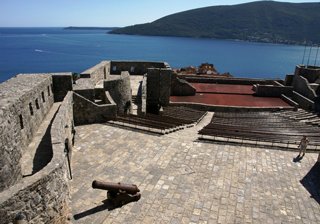 Kotor Gate