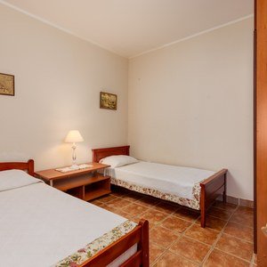 Apartment 2/3