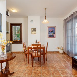 Apartment 2/3