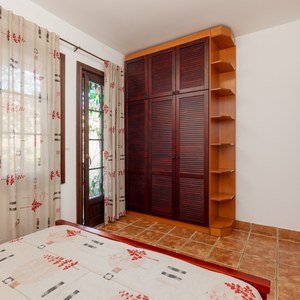 Apartment 2/3